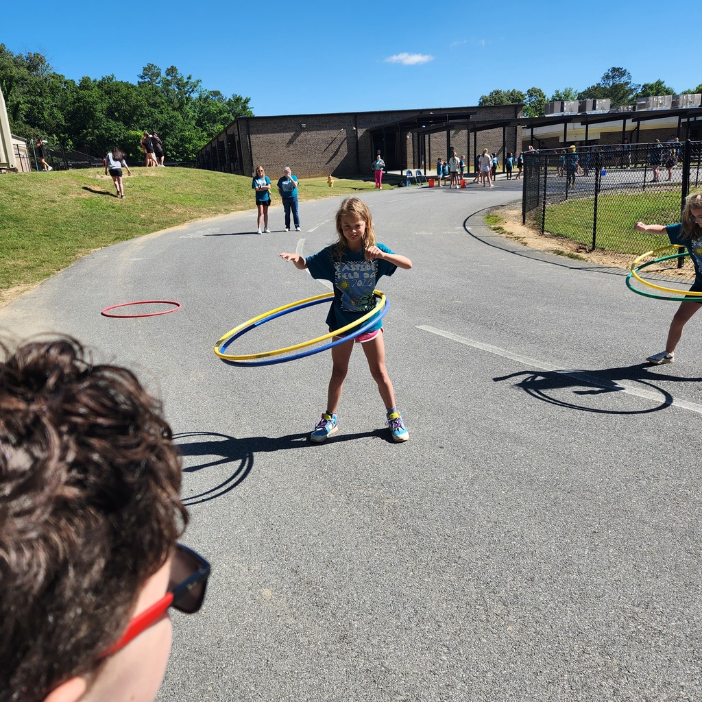 3rd grade is wild about field day