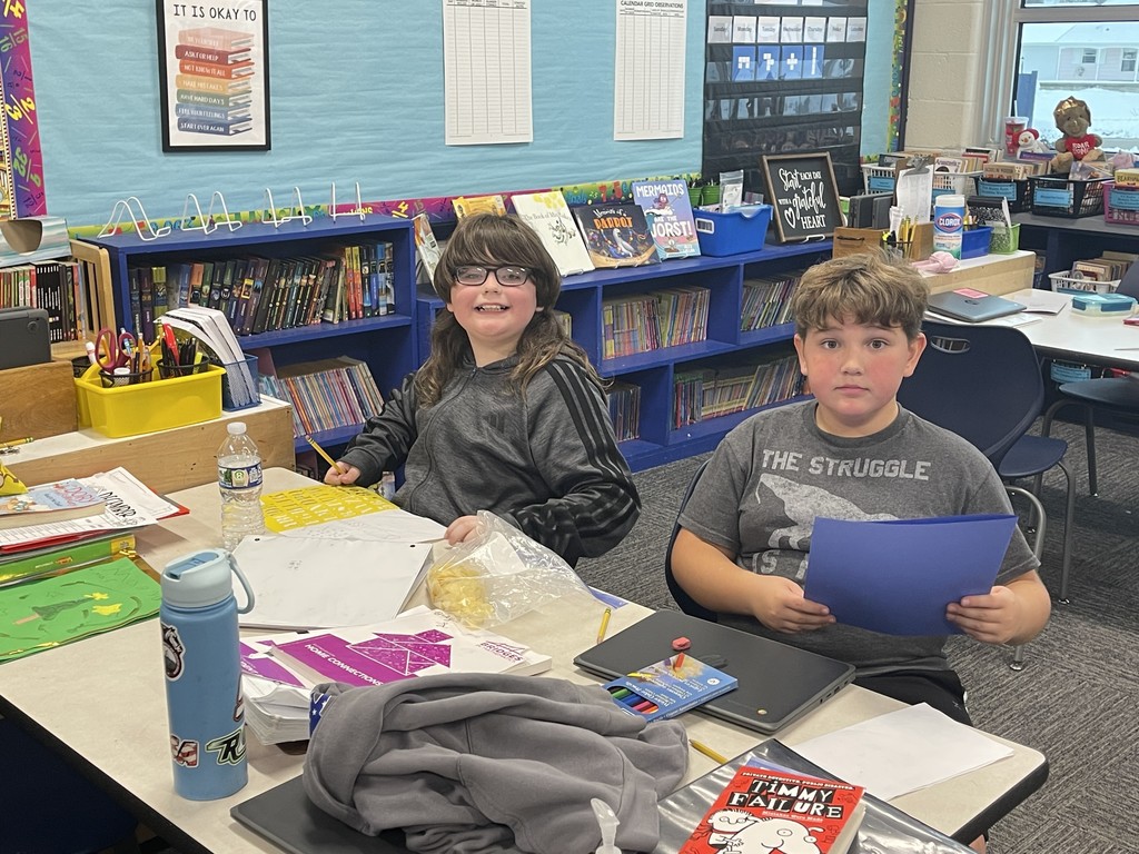 The 4th-grade students made cards for service members who can’t be with their families during the holidays.