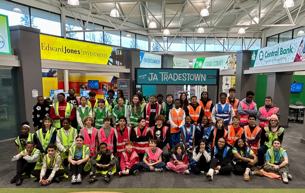 PJHS 7th grade at the Junior Achievement of Greater St. Louis