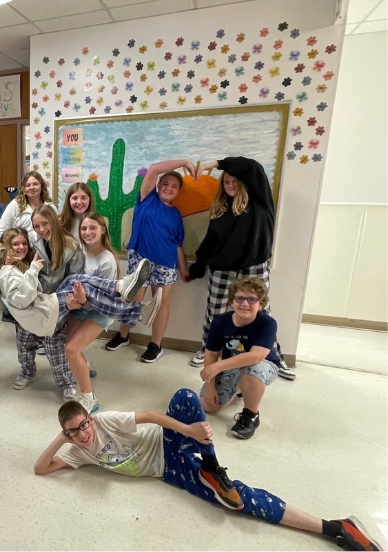 PJHS Manic Monday HOCO Spirit Week