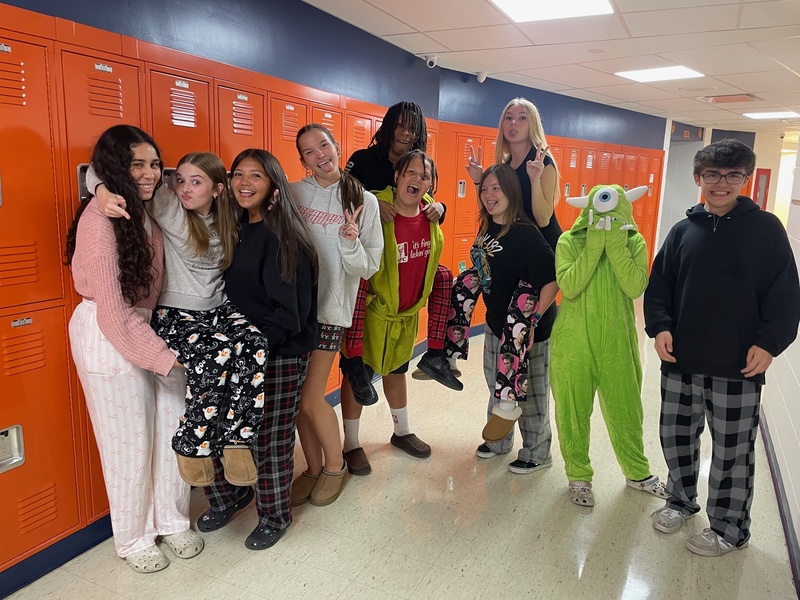 PJHS Manic Monday HOCO Spirit Week