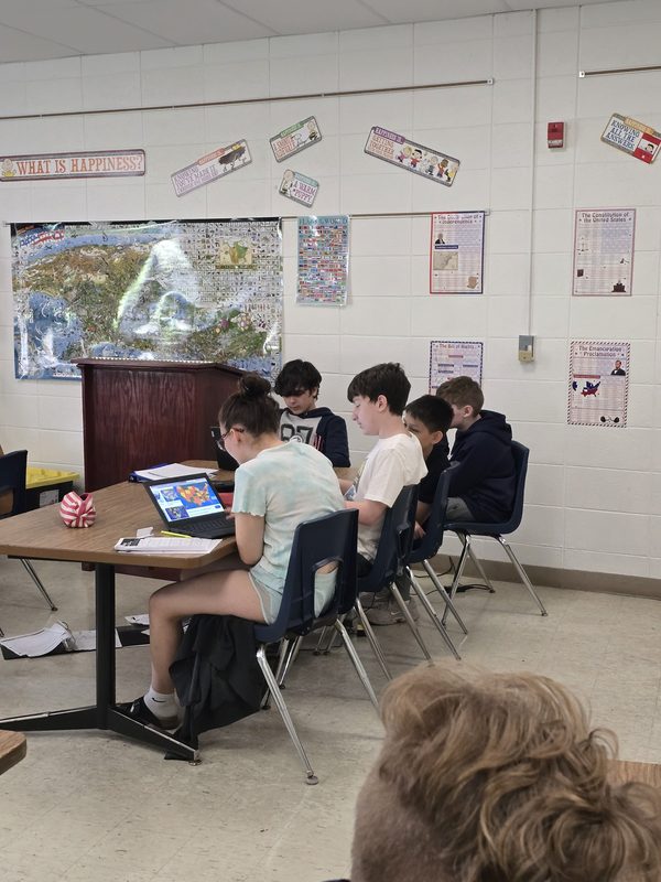 7th Graders studying the states!