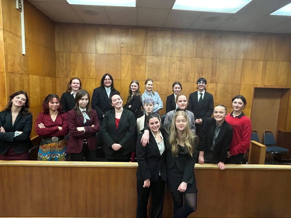 Photo of Mock Trial participants 