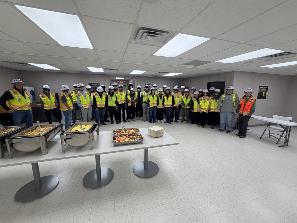 Students in PPE for tour. 