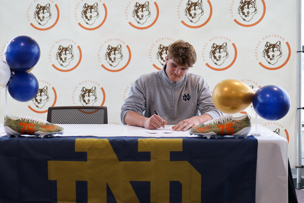 pn student signing commitment to play football at notre dame