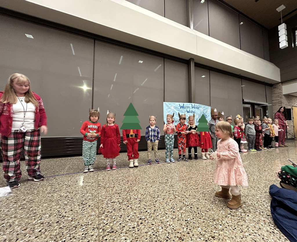 GSRP class singing Reindeer Pokey & Blowing in the Wind