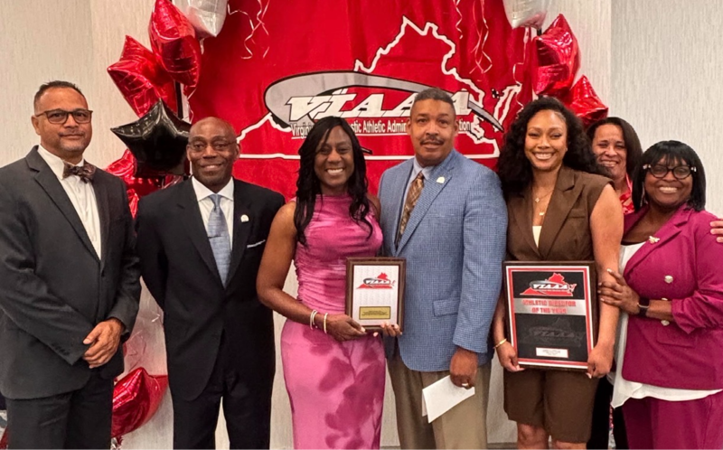 Photo of Shani Twyman, Gabrielle Turner and members of PPS administration