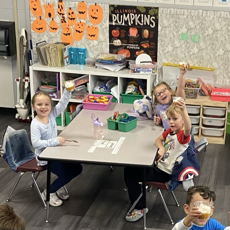 Green table is ready to eat!