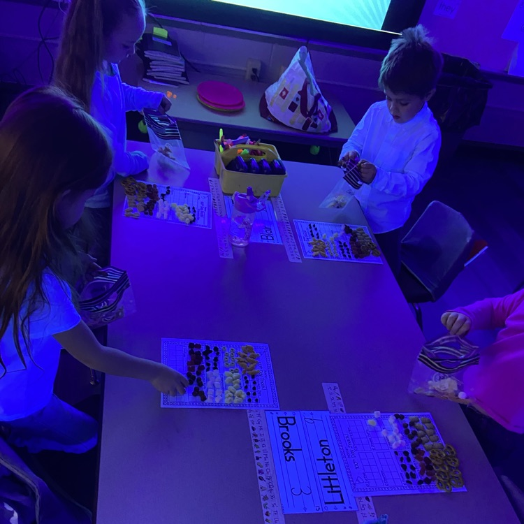 100 pieces of snack!