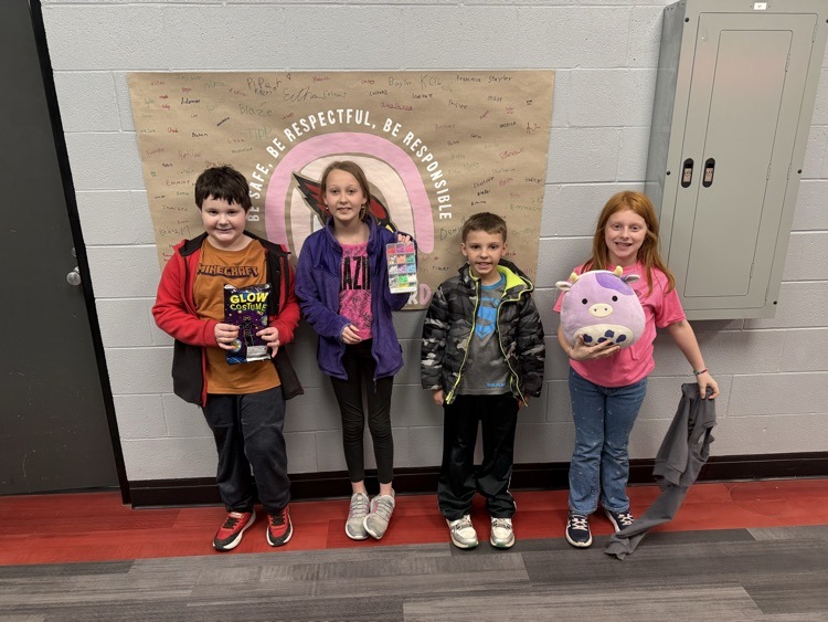 Caring Cardinal Card winners!