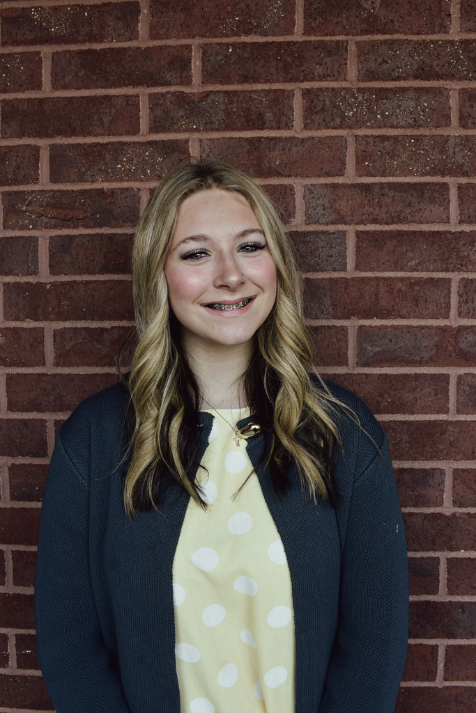 Freshman Maid Kenna Nash