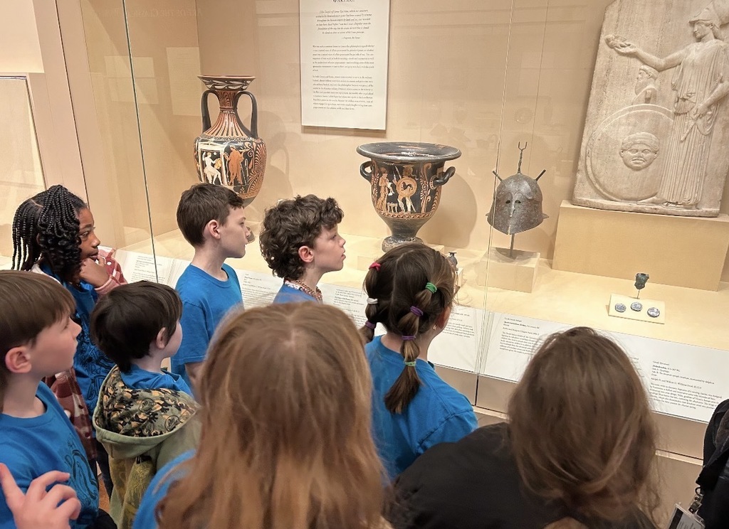 Students look at artifacts at the Virginia Museum of Fine Arts