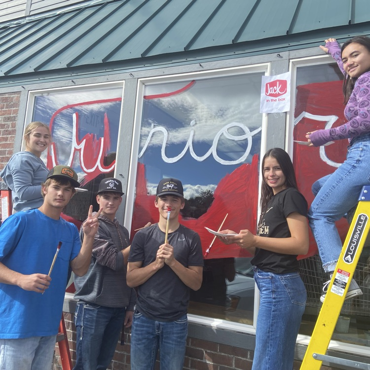 Junior Class Homecoming Business Decorating 🐾 🧡 🖤 