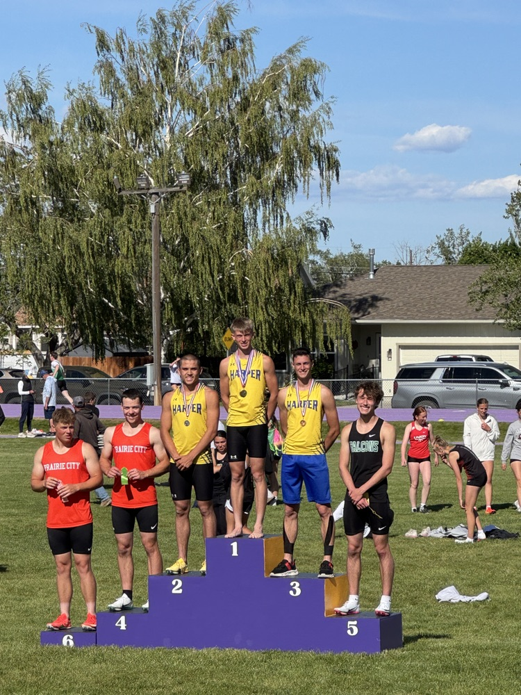 200 meter. Sawyer 4th. Maison 6th.