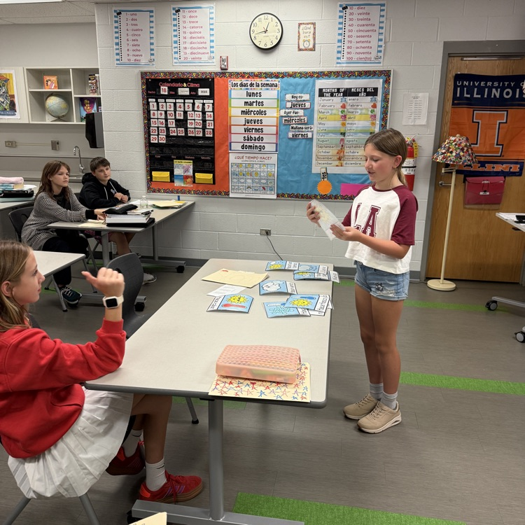 Spanish students leading our daily weather and calendar chat!