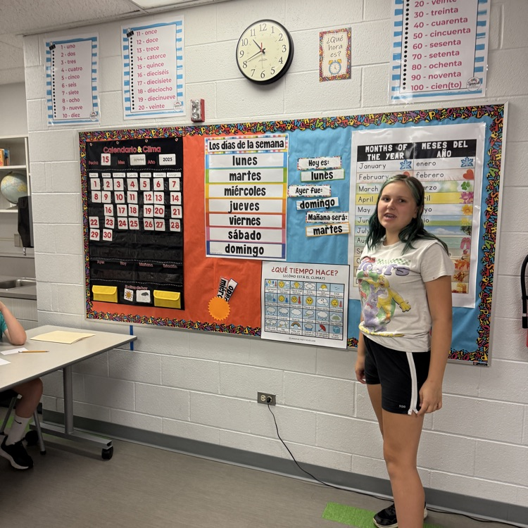 Spanish students leading our daily weather and calendar chat!