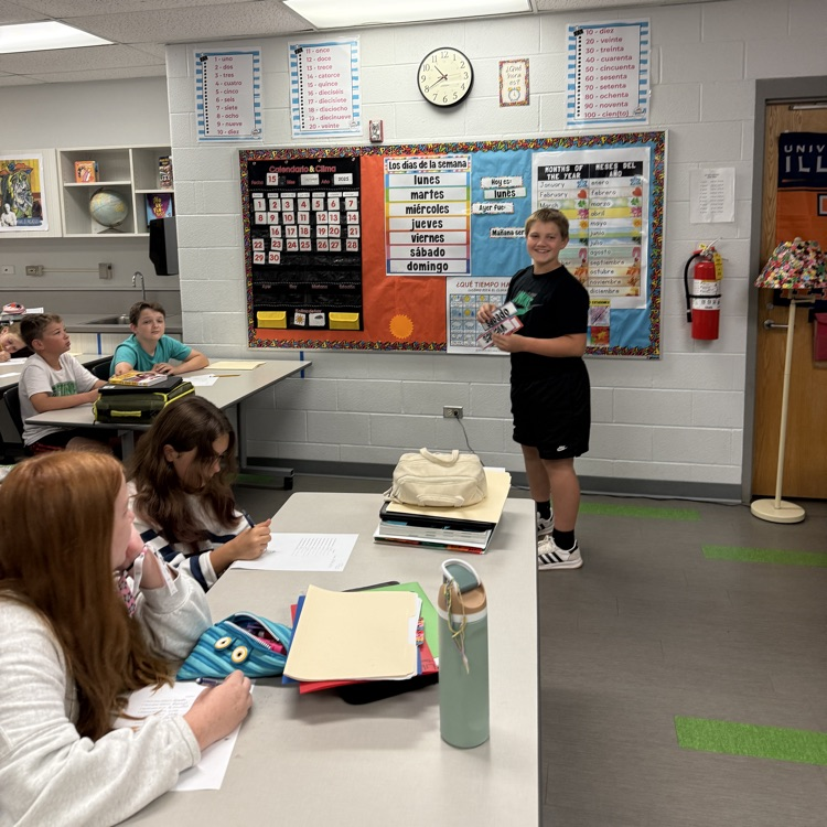 Spanish students leading our daily weather and calendar chat!