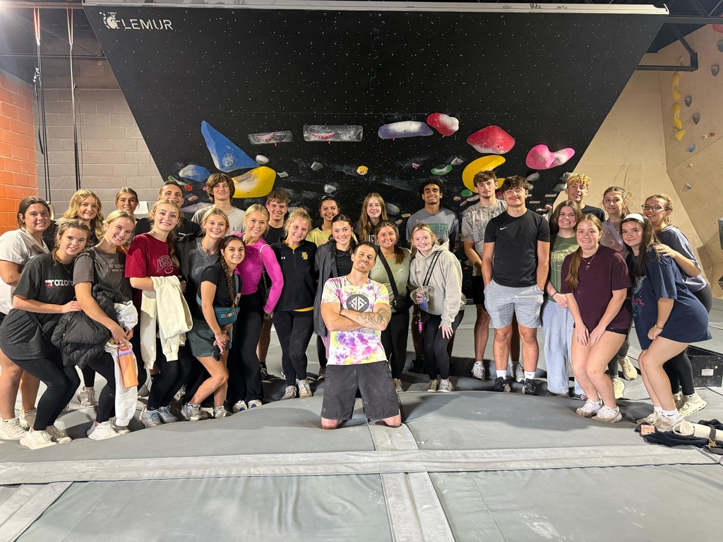DECA at Boulders & Brews