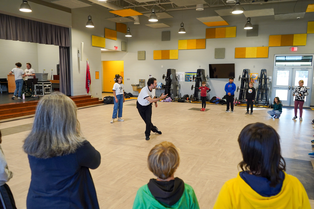 Theater Squared performing for middle school students