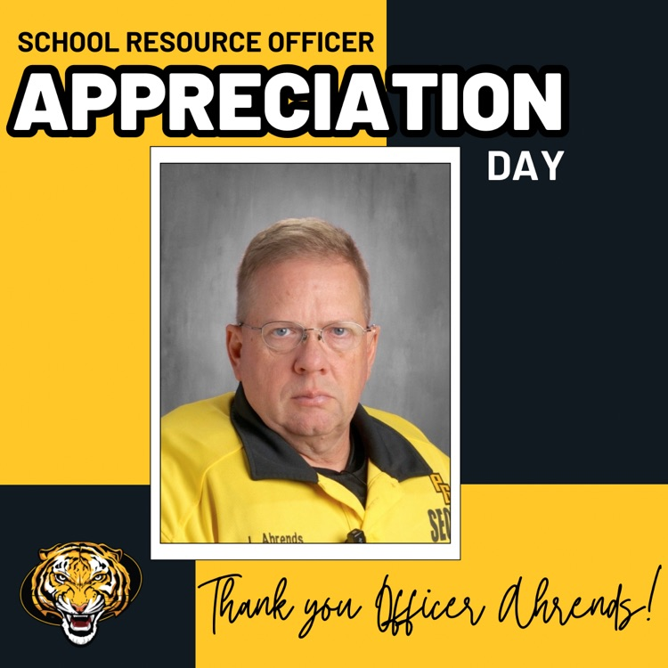 headshot of officer ahrends