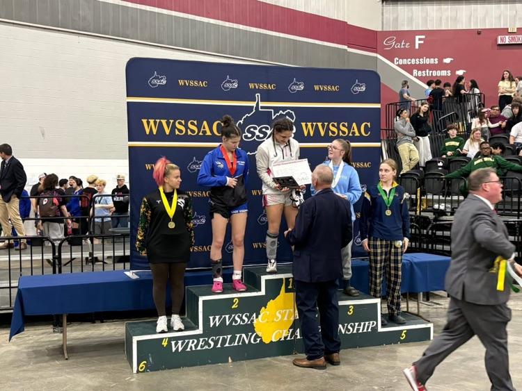 girls wrestling team 