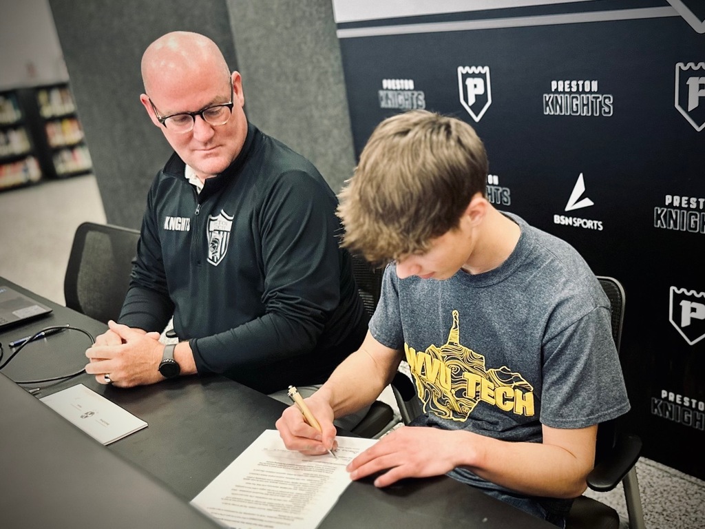 students signing letters of intent for college sports