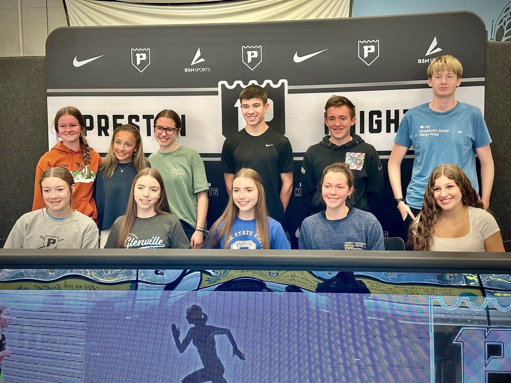 students signing letters of intent for college sports