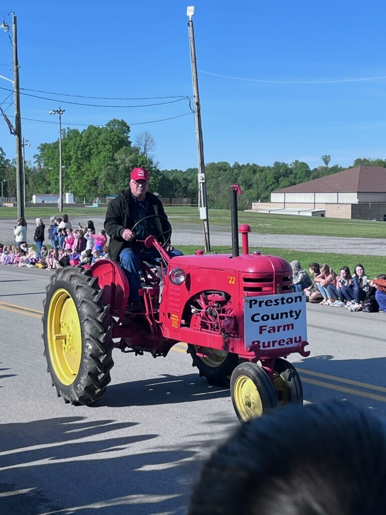 KES was excited to partake in the third annual PHS "Take Your Tractor to School Day" on Friday morning!