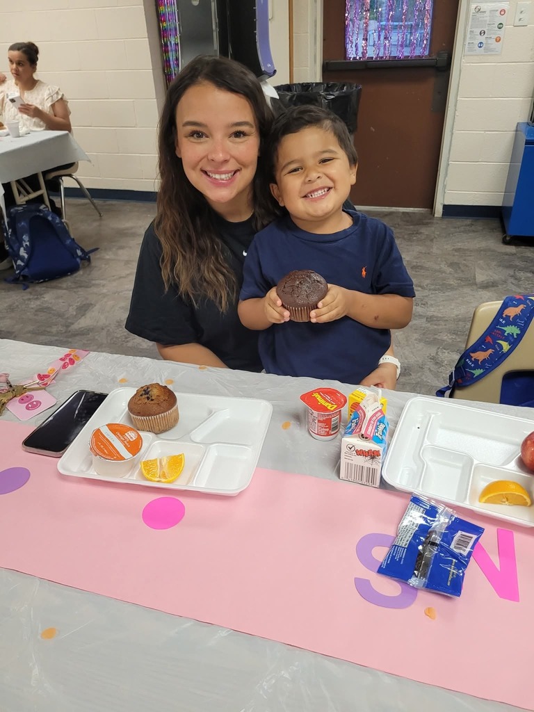 Muffins with Moms