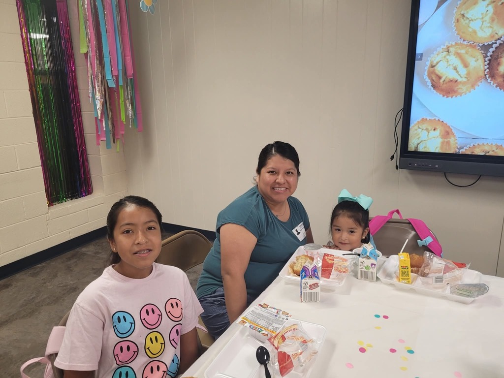 Muffins with Moms