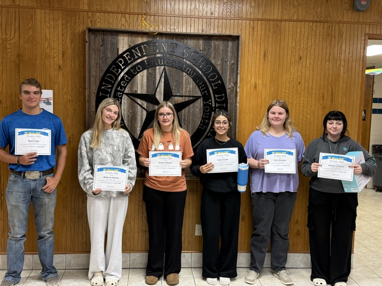 High school A Honor Roll. Wyatt Frazier, McKenna Holmsley Destiny Patterson, Emely Hurtado, Hanna Schwartz, and Bradyn O’Connor. Missing in picture is Amber Grelle  