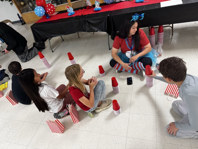 cups stacking