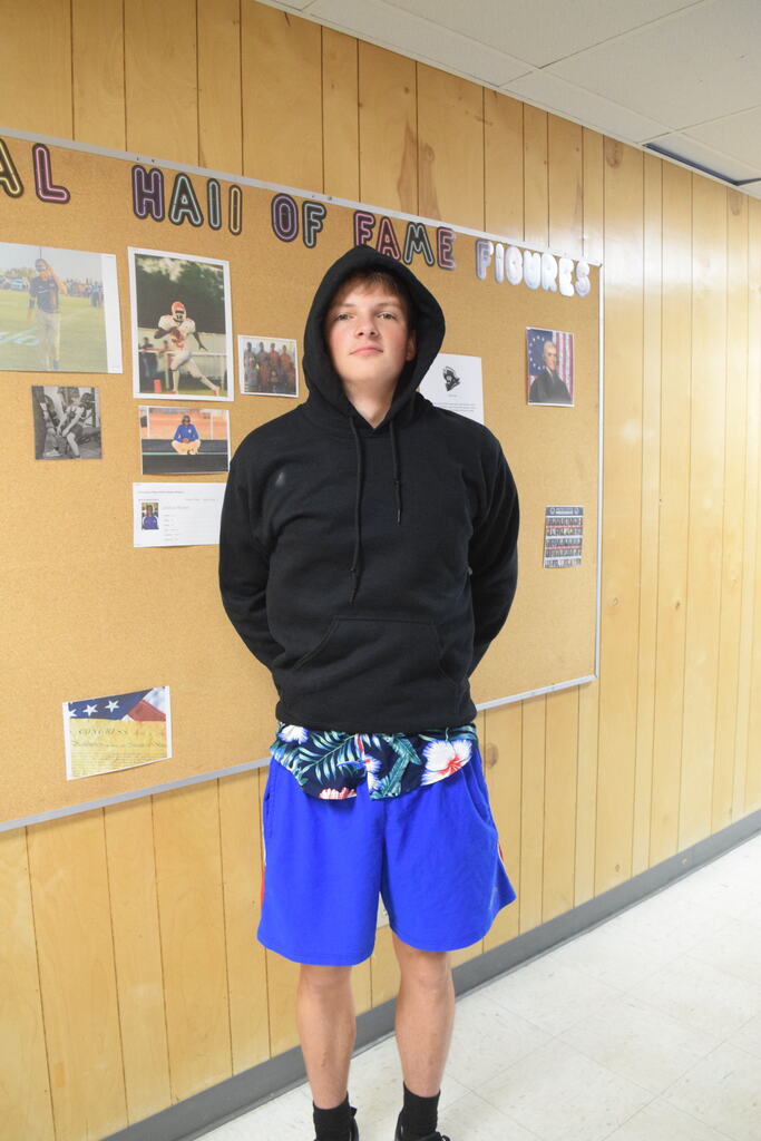 Home coming spirt weekday one. Movie day. one kid