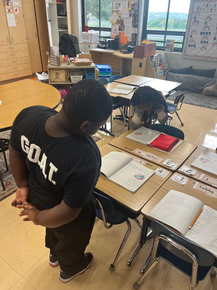 Gallery Walk for Art Pallets