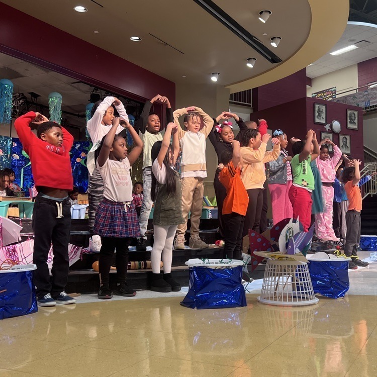 Woodlawn Elementary Students perform Under the Sea the Musical