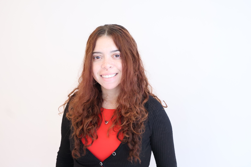 Head shot for Maria Rios Bilingual Career Coach with Lead Training