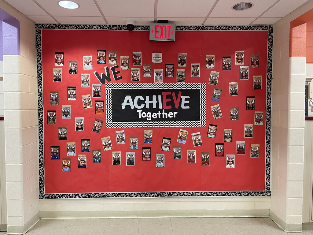 Intermediate hallway display