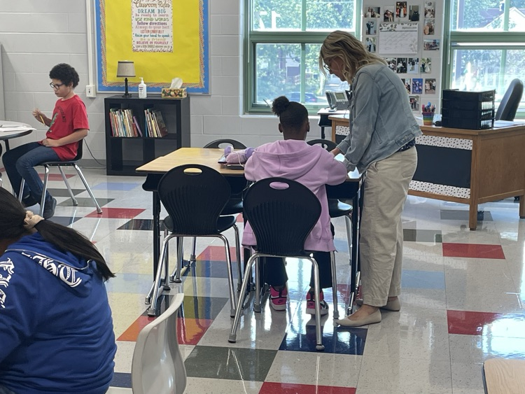 Sharonville Elementary 5th graders small group work