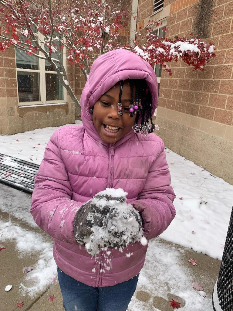 #EV snow much fun to pack a snowball