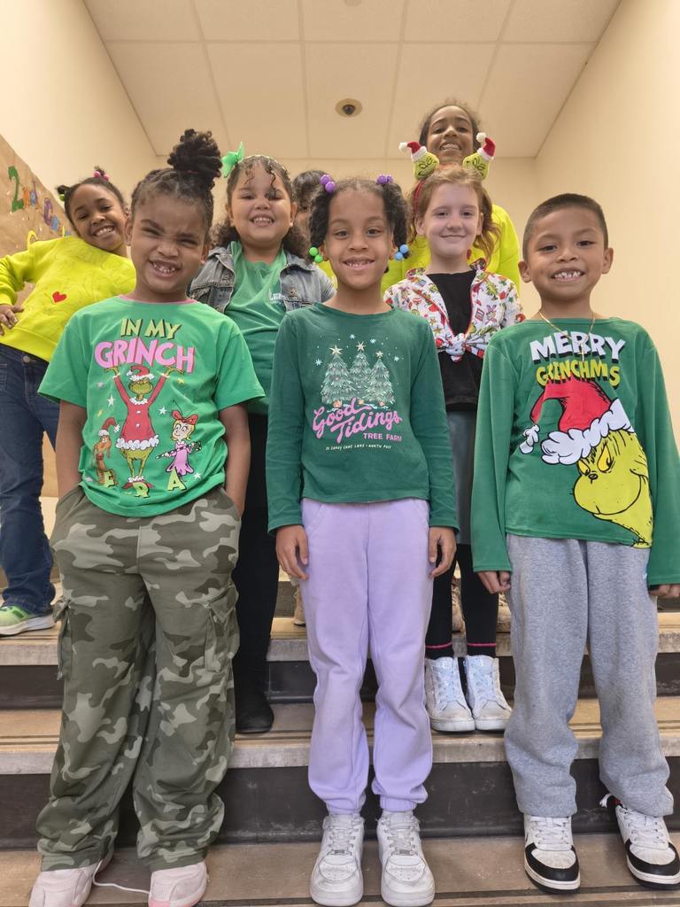 Grinchy Green Thursday At Glendale