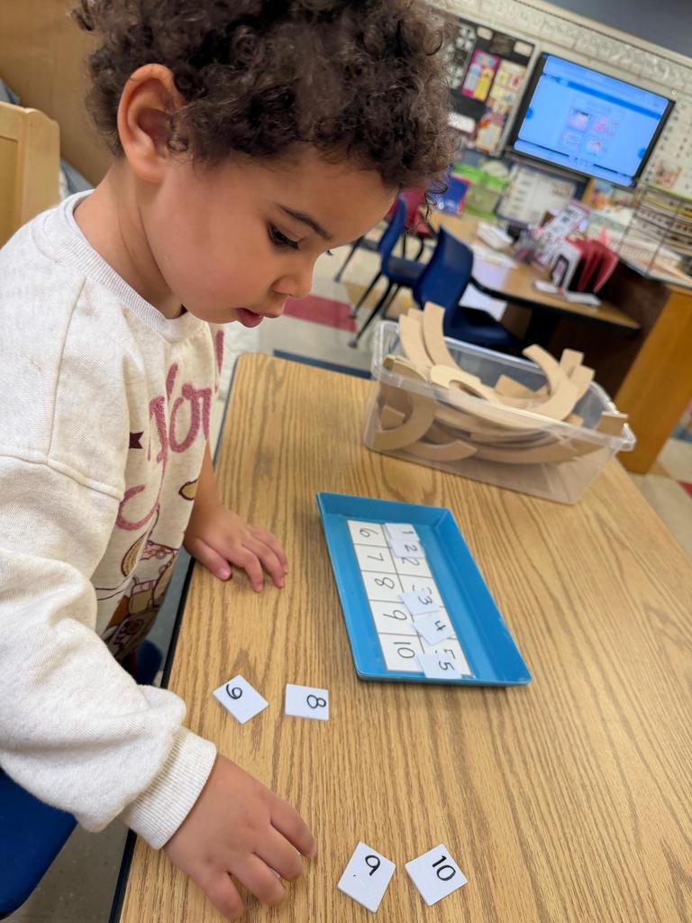 #EV preschool students involved in learning in centers