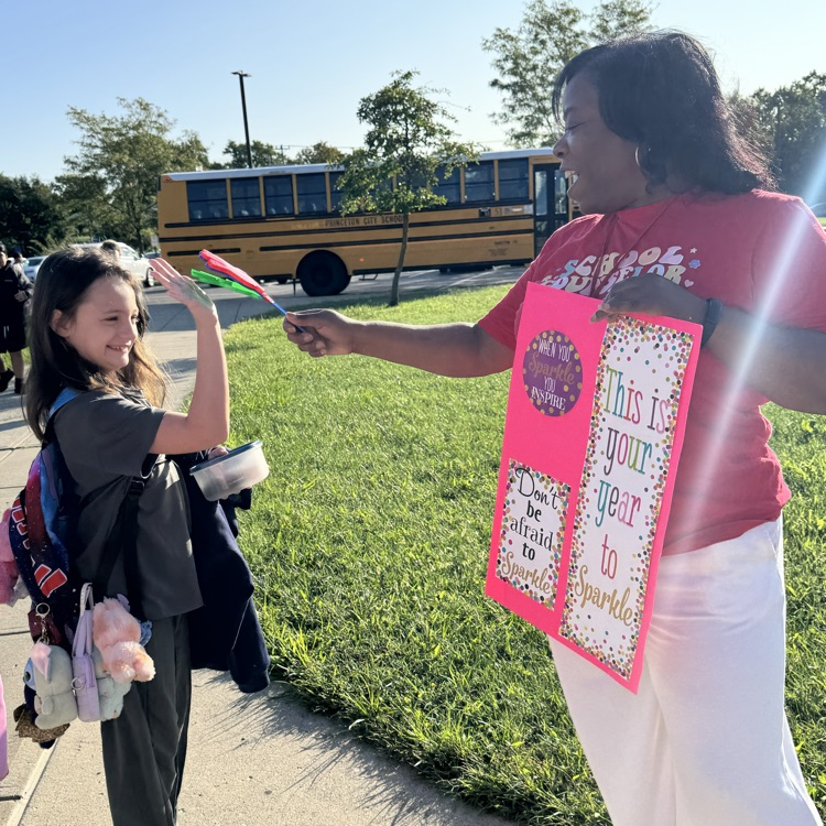 Hope squad kick off with welcome posters and clap in