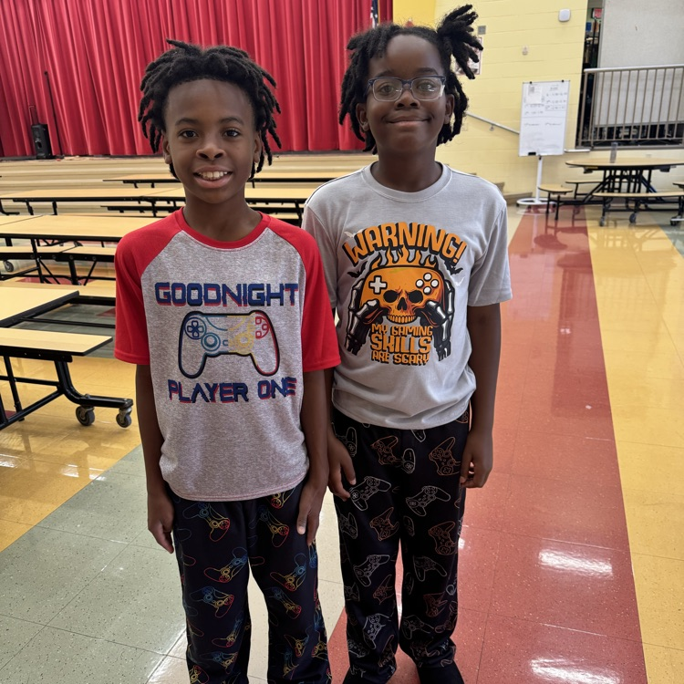 HH spirit week grade 5 boys video game pjs