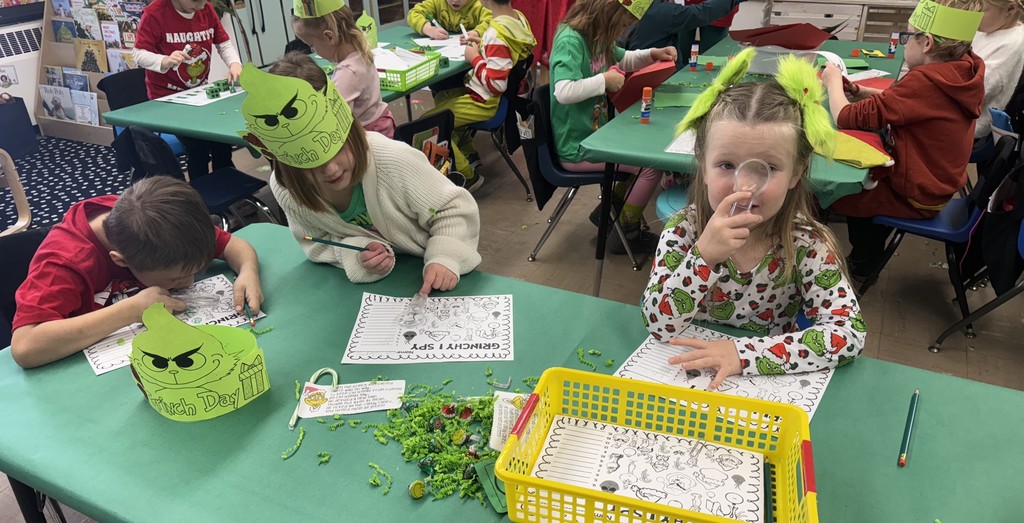 Mrs. Harper's kindergaten class celebrating Grinch Day