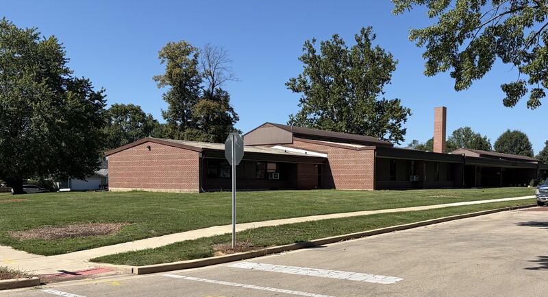 Douglas Elementary Building after tree removal on LaSalle Street