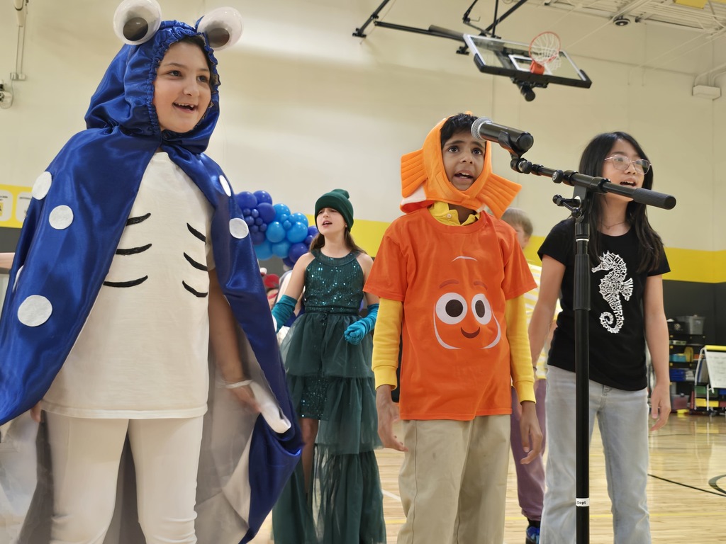 ES Drama Club performs Finding Nemo