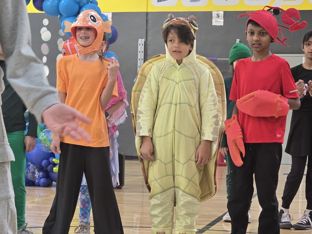 ES Drama Club performs Finding Nemo
