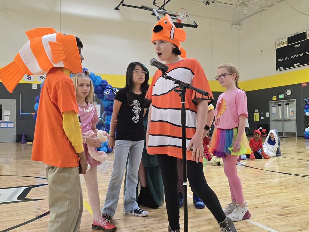 ES Drama Club performs Finding Nemo