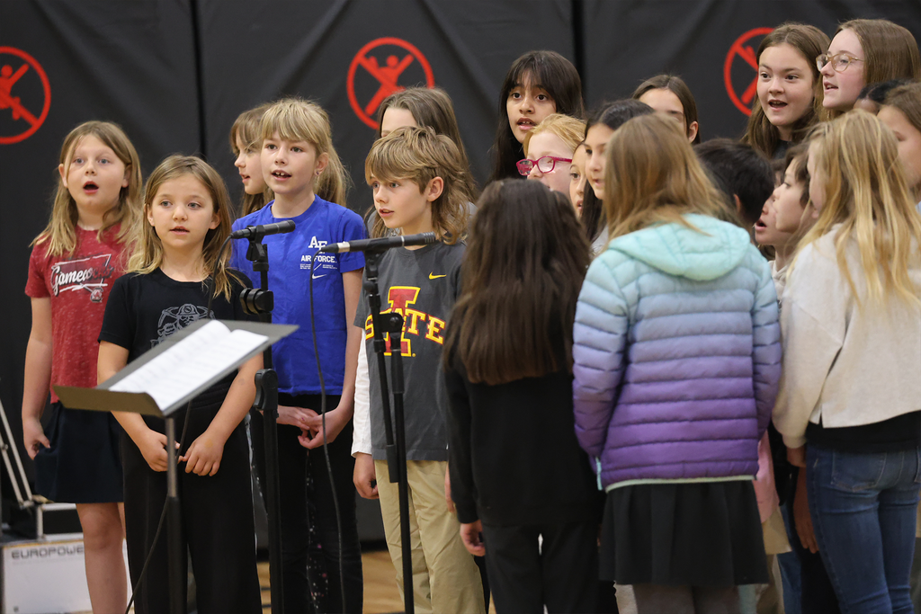 Performing Arts show for ES
