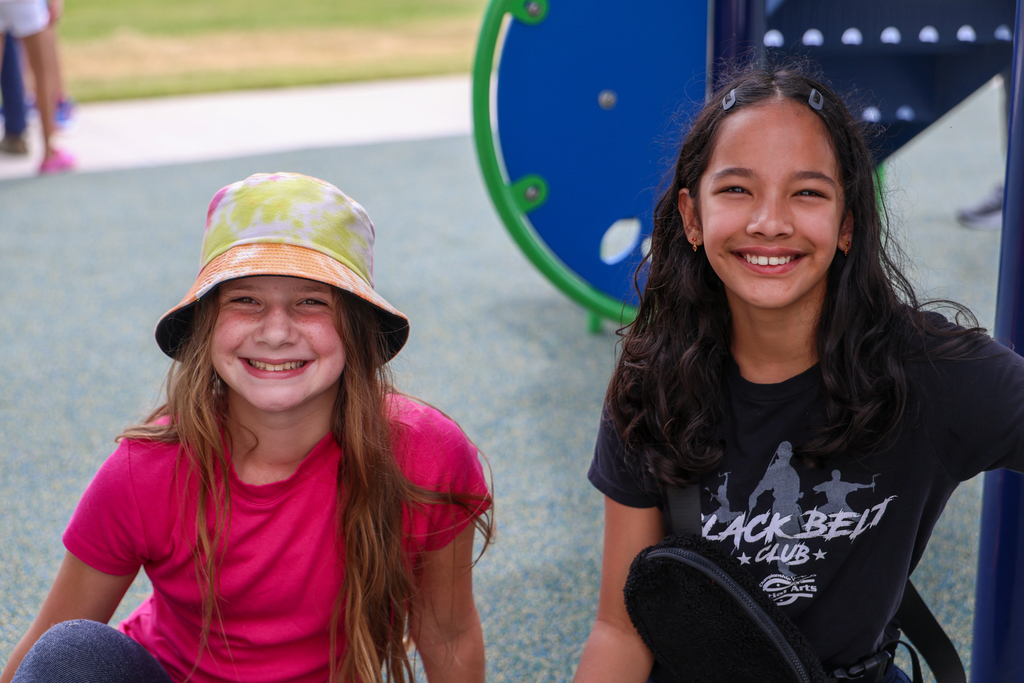Thomson Popsicles at the Playground